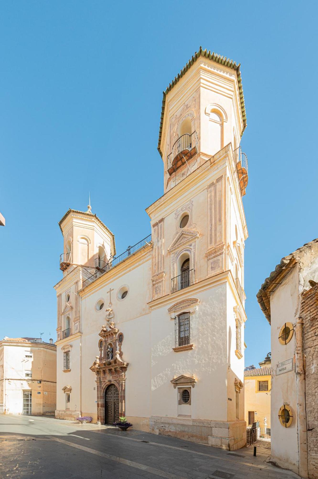 Dona Elvira Parras Apartament